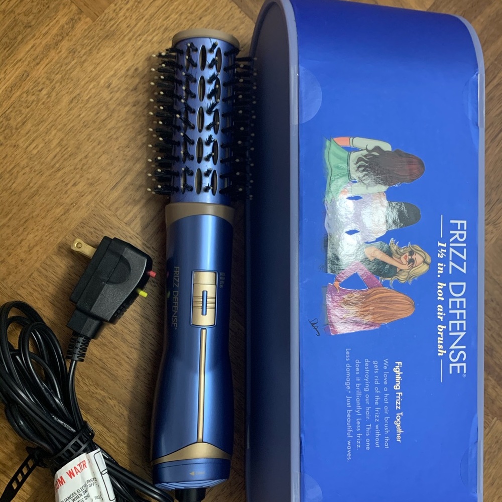 Electric hair drying brush